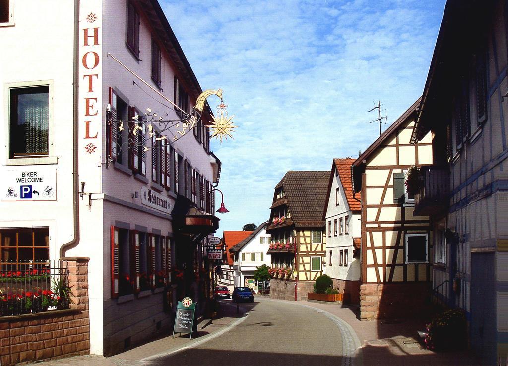 Hotel - Restaurant - Metzgerei Sonne Loffenau Exterior foto